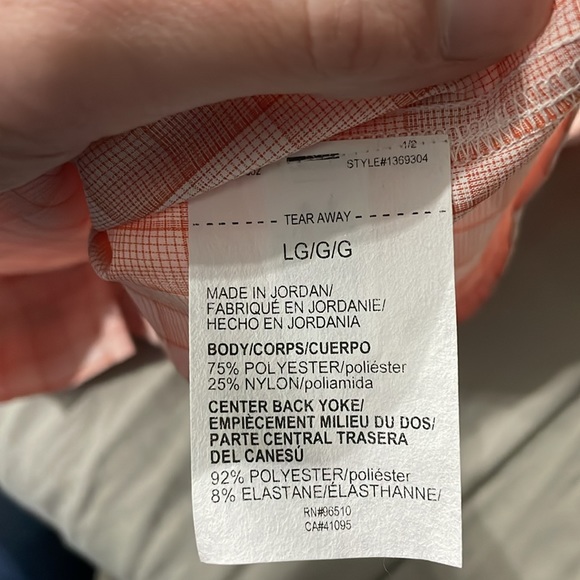 NWT Men’s button up short sleeve Under Armour - Picture 8 of 8